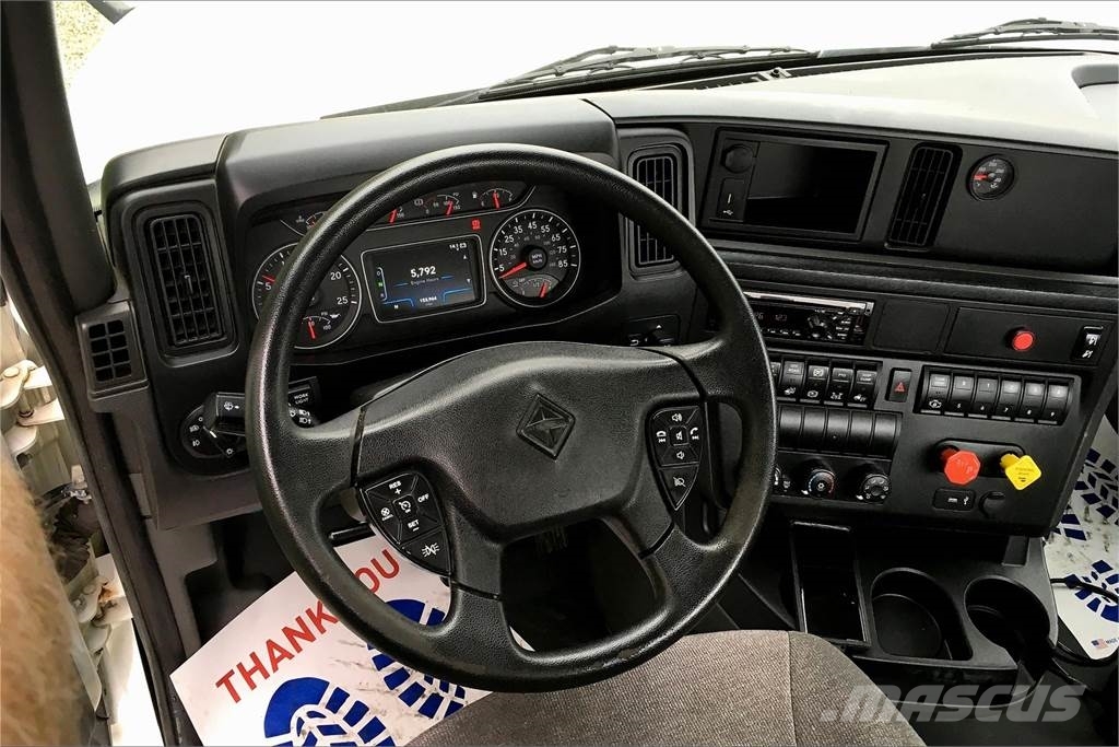 International LT625 6x4 Prime Movers