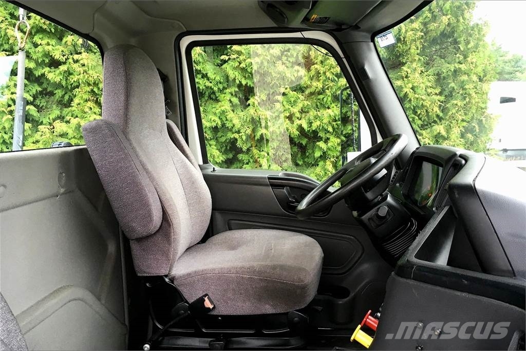 International LT625 6x4 Prime Movers