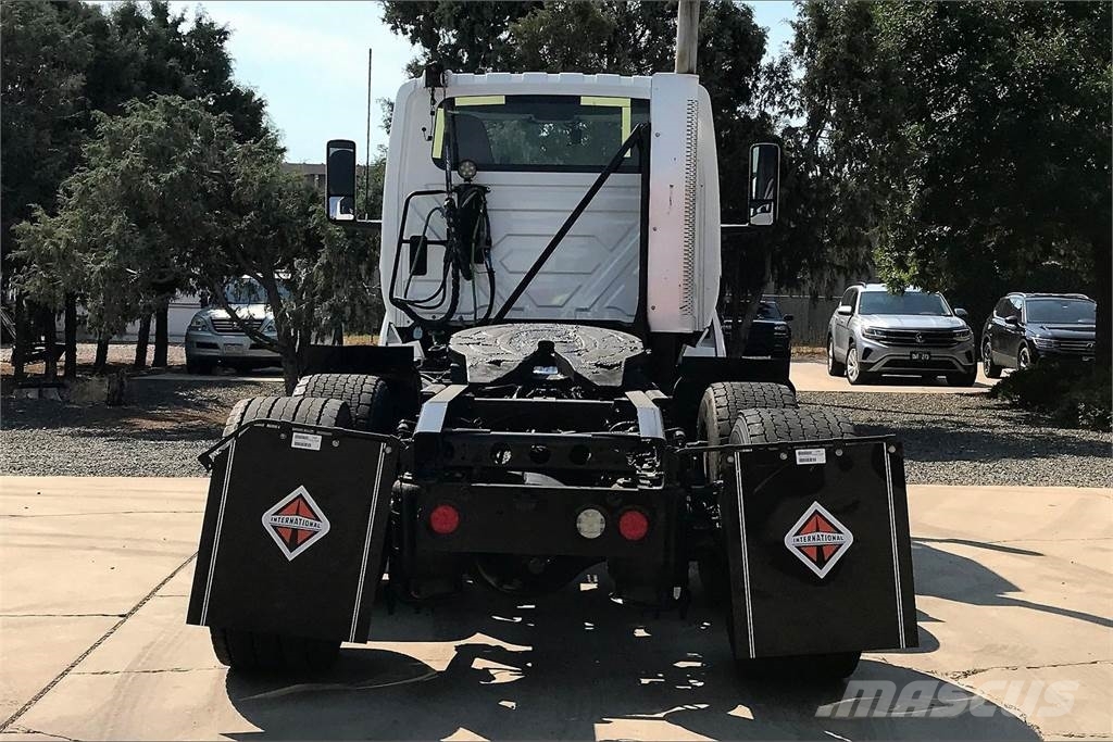 International LT625 6x4 Prime Movers