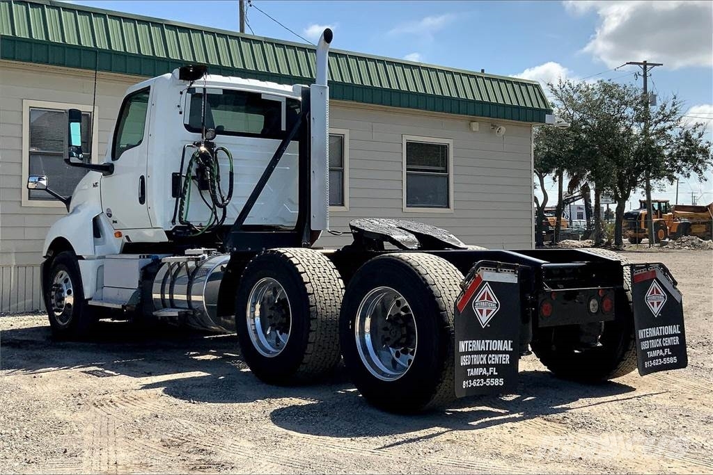 International LT625 6x4 Prime Movers