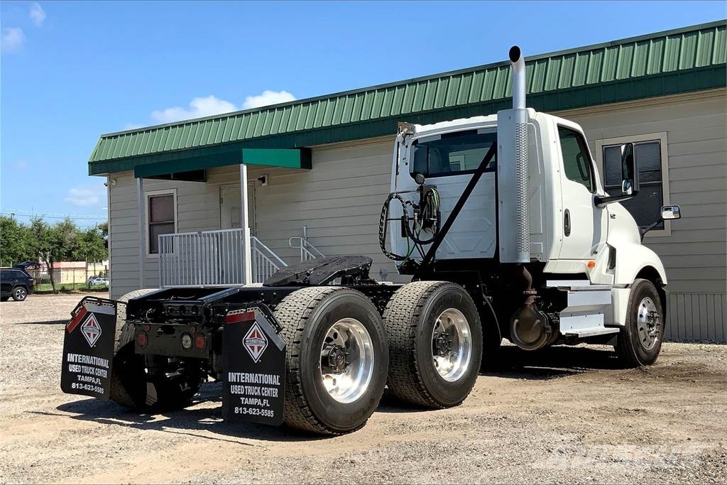 International LT625 6x4 Prime Movers