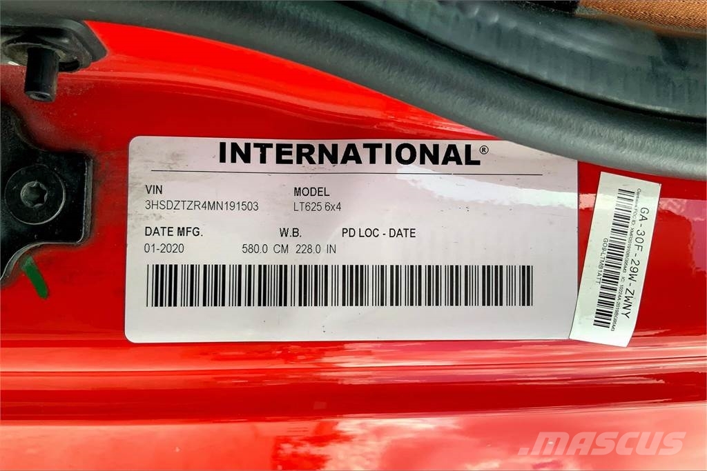 International LT625 6x4 Влекачи