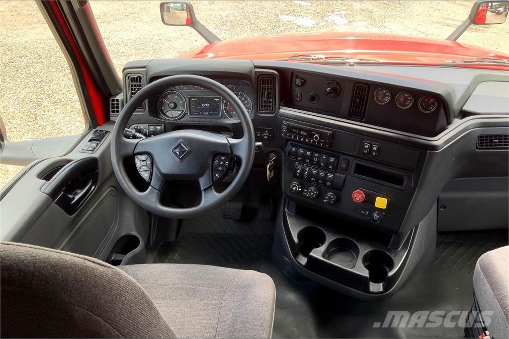 International LT625 6x4 Влекачи