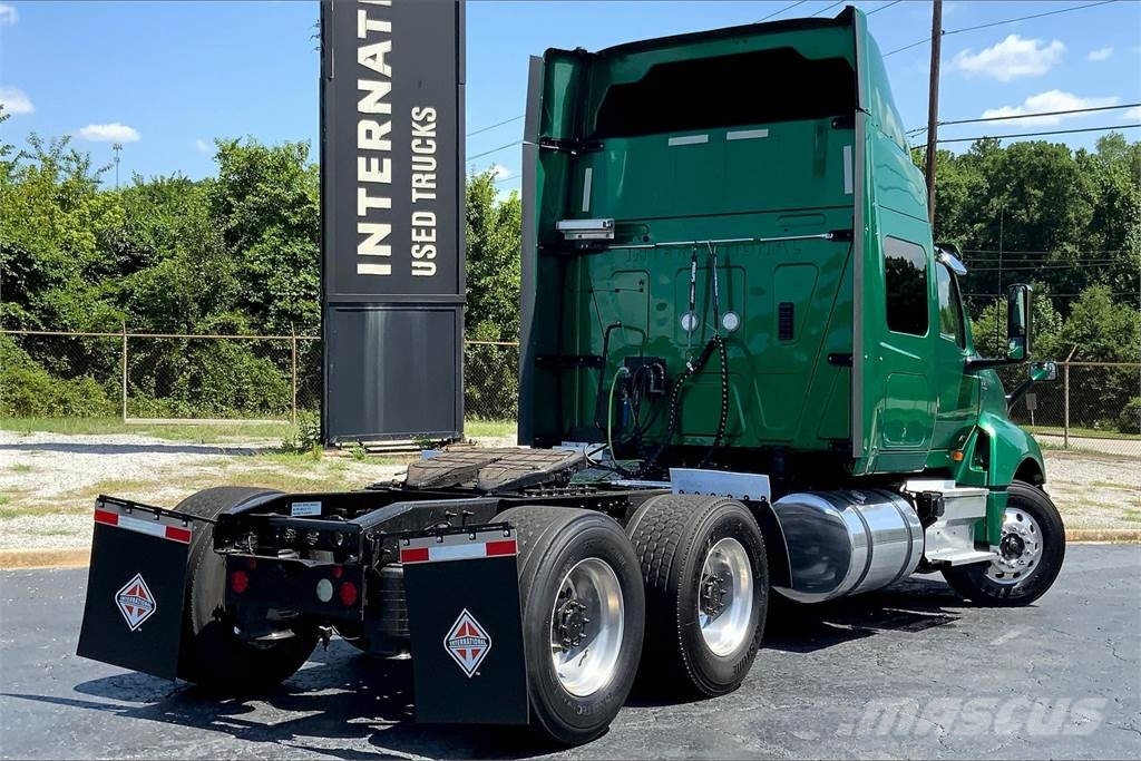 International LT625 6x4 Prime Movers