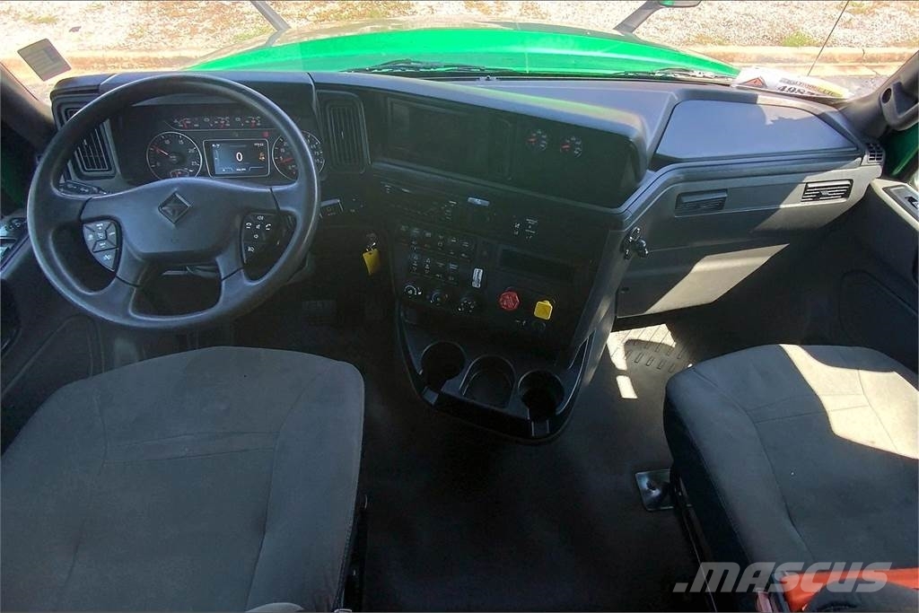 International LT625 6x4 Prime Movers