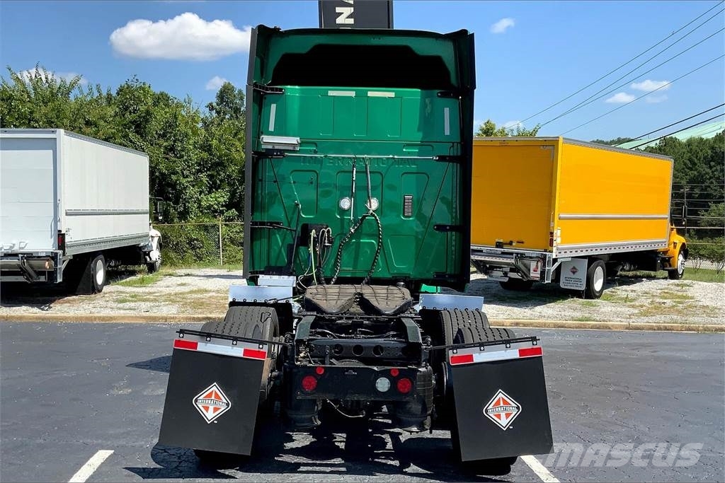International LT625 6x4 Prime Movers