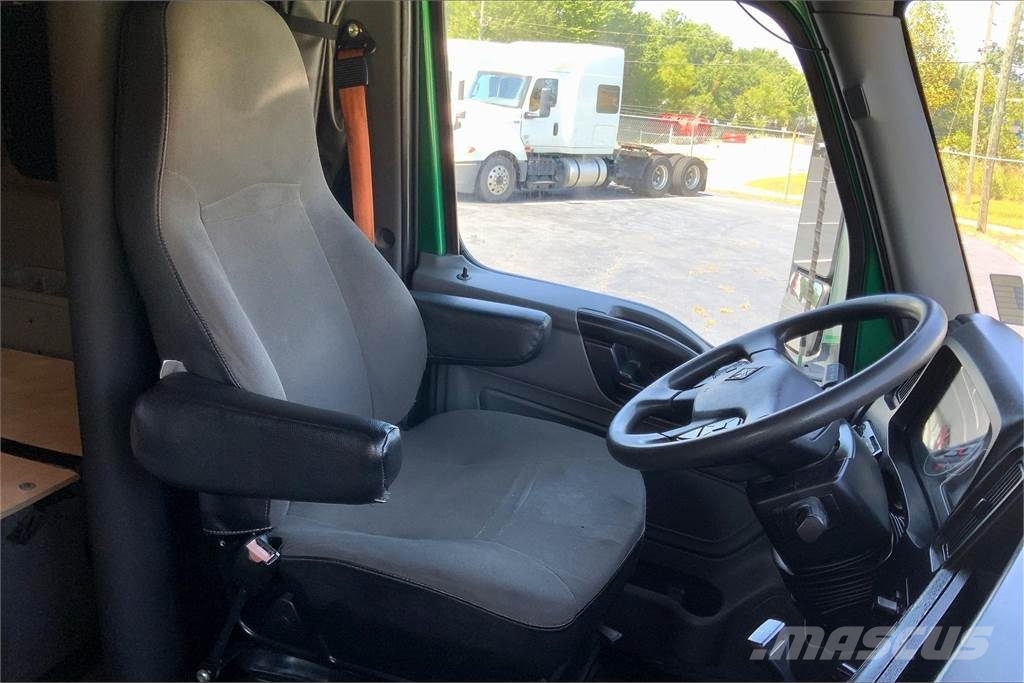 International LT625 6x4 Prime Movers