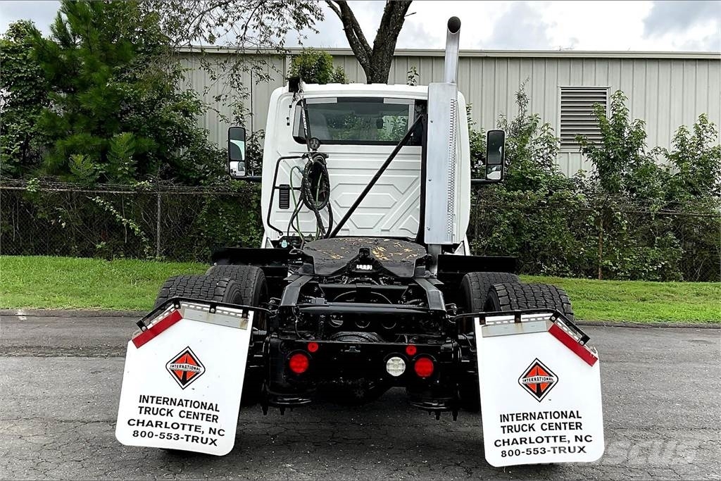 International LT625 6x4 Prime Movers