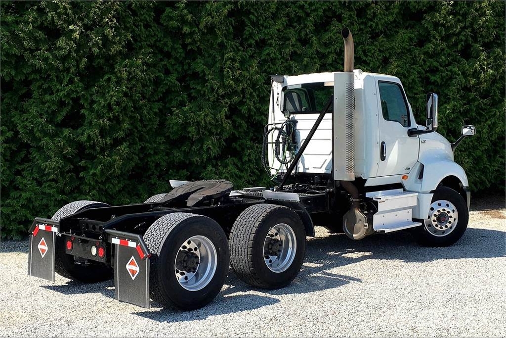 International LT625 6x4 Prime Movers