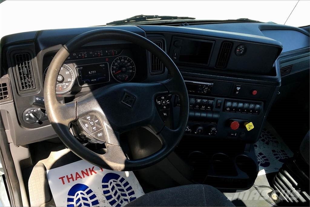 International LT625 6x4 Prime Movers