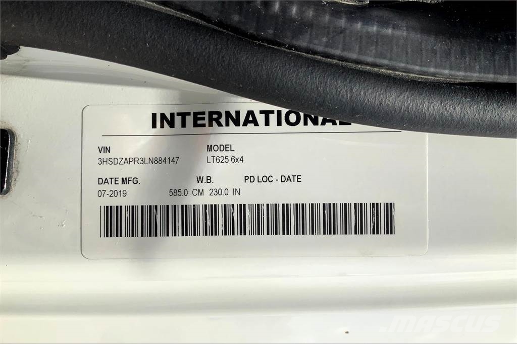 International LT625 6x4 Prime Movers