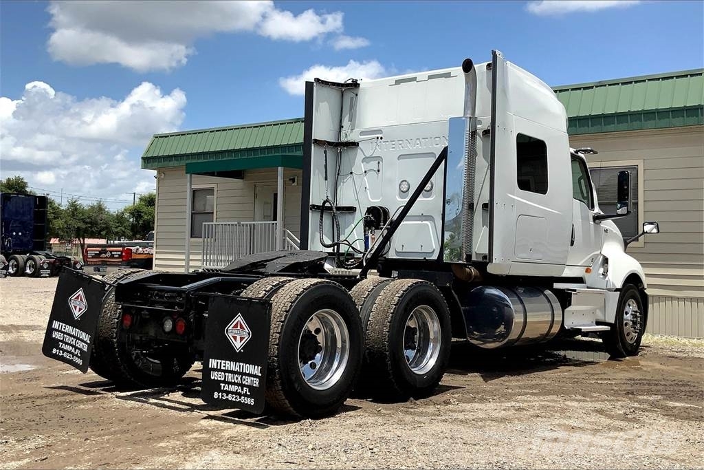 International LT625 6x4 Prime Movers