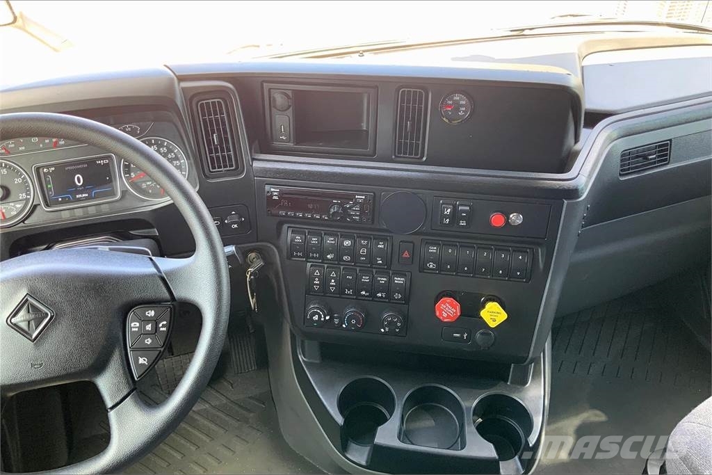 International LT625 6x4 Prime Movers
