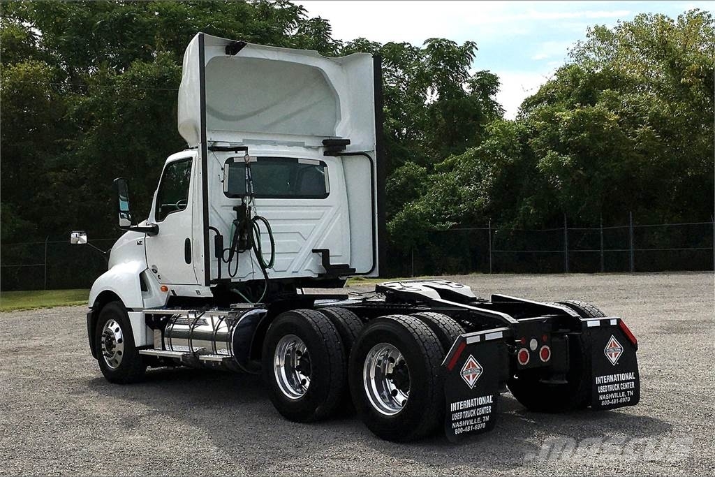 International LT625 6x4 Prime Movers