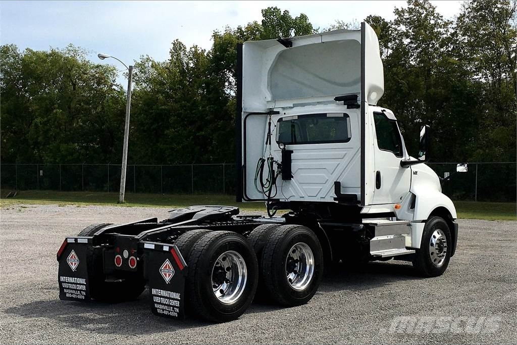 International LT625 6x4 Prime Movers