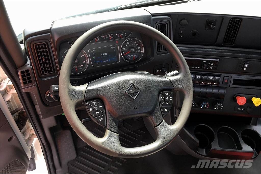 International LT625 6x4 Prime Movers