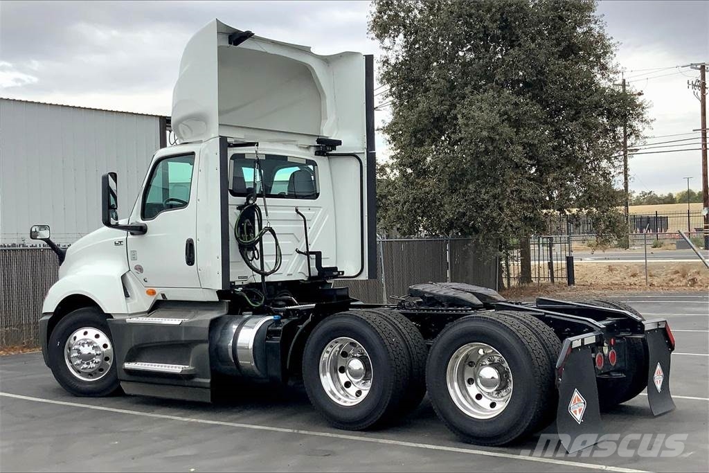 International LT625 6x4 Prime Movers