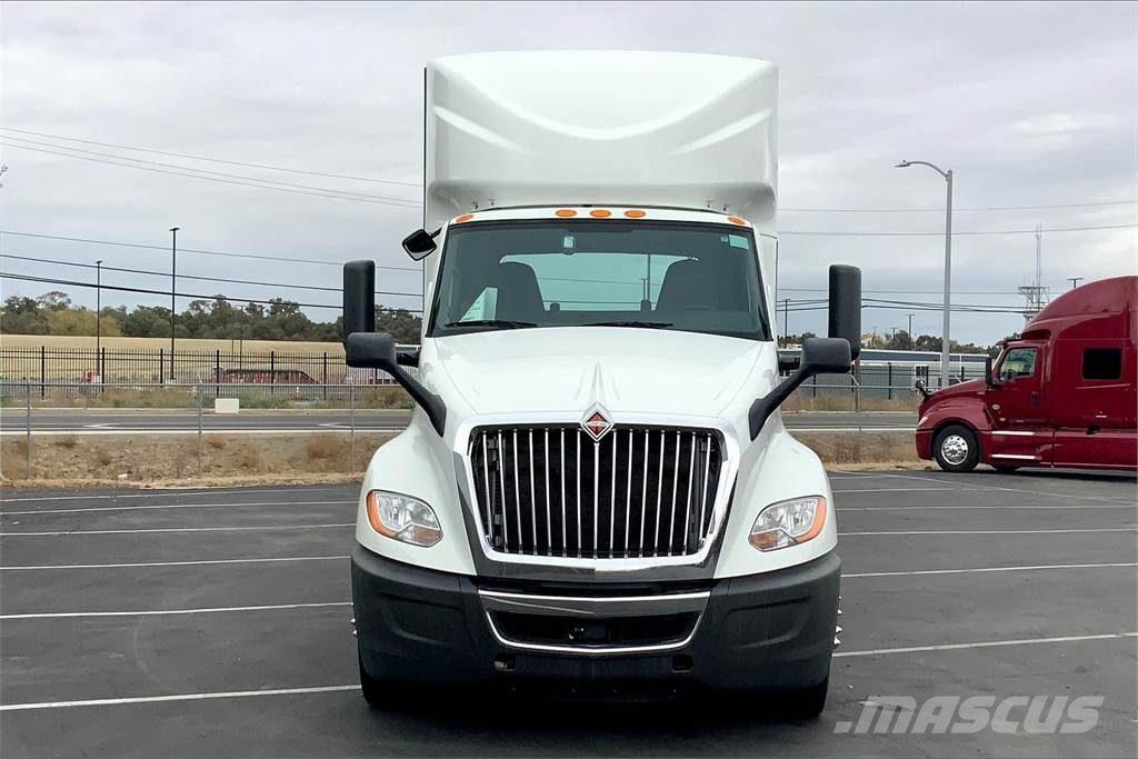International LT625 6x4 Prime Movers