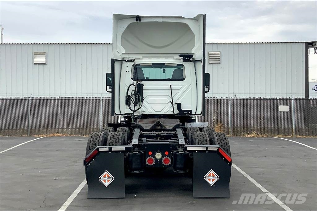 International LT625 6x4 Prime Movers