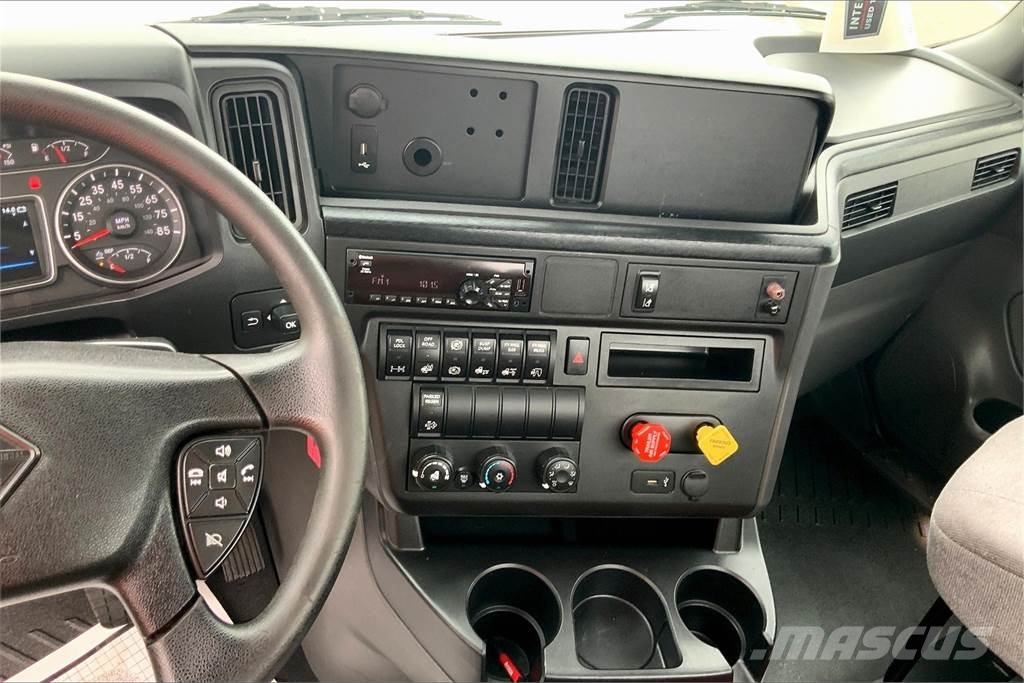 International LT625 6x4 Prime Movers