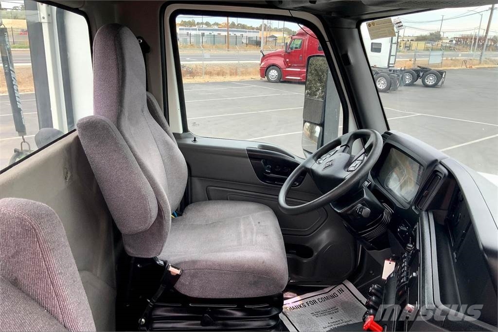 International LT625 6x4 Prime Movers