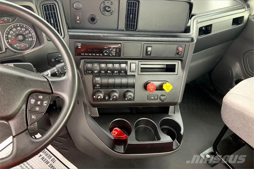 International LT625 6x4 Prime Movers