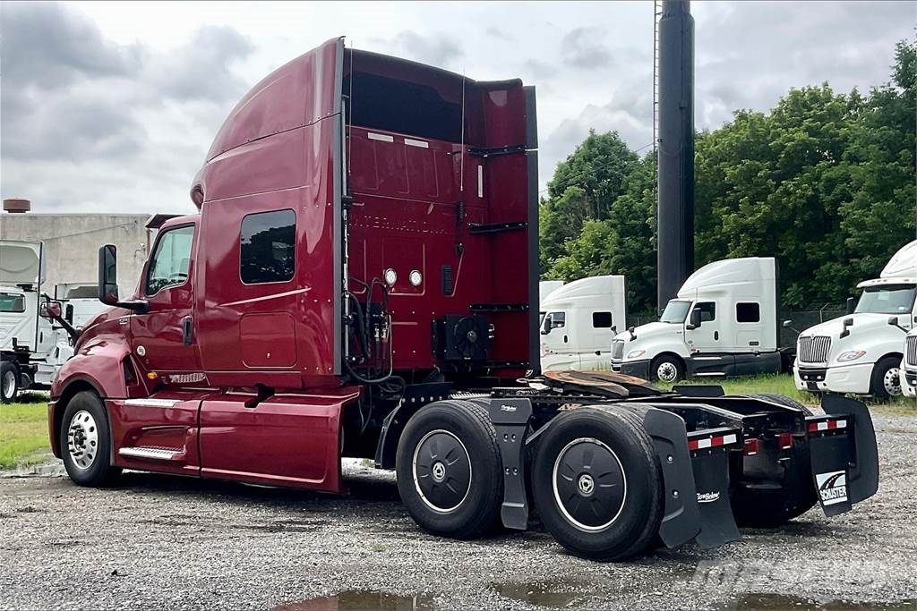 International LT625 6x4 Prime Movers