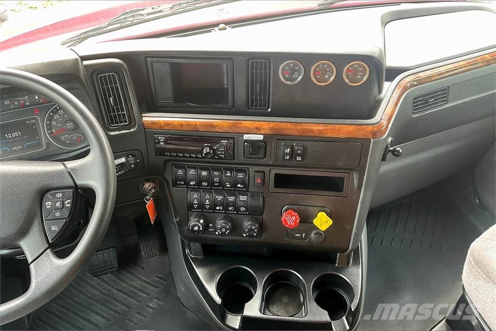 International LT625 6x4 Prime Movers