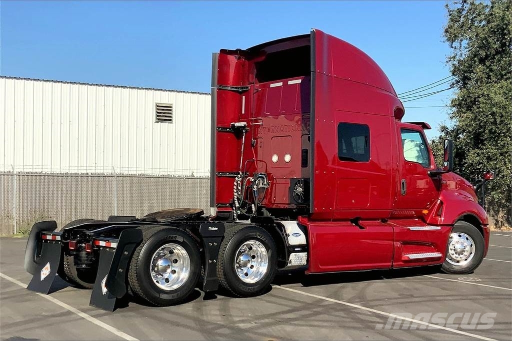 International LT625 6x4 Prime Movers