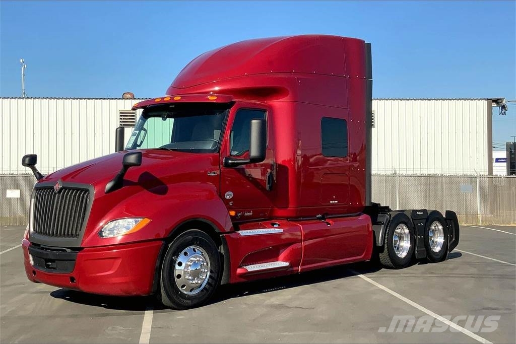 International LT625 6x4 Prime Movers