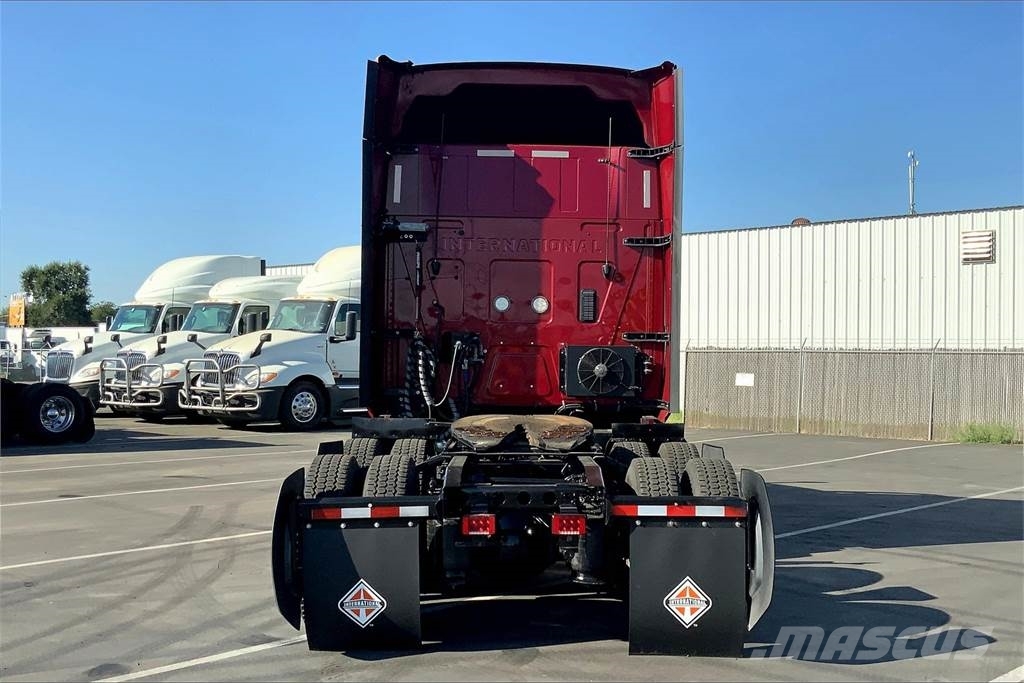 International LT625 6x4 Prime Movers