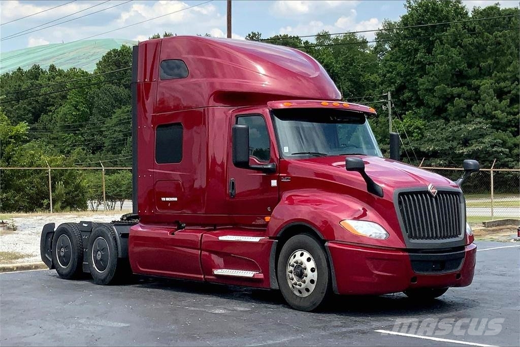 International LT625 6x4 Prime Movers