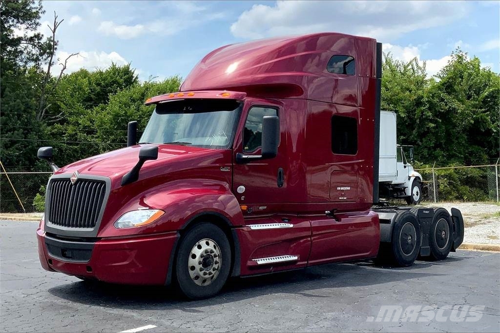 International LT625 6x4 Prime Movers