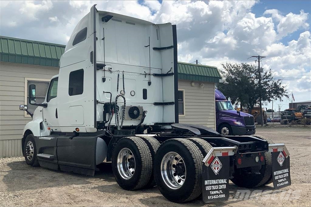 International LT625 6x4 Prime Movers