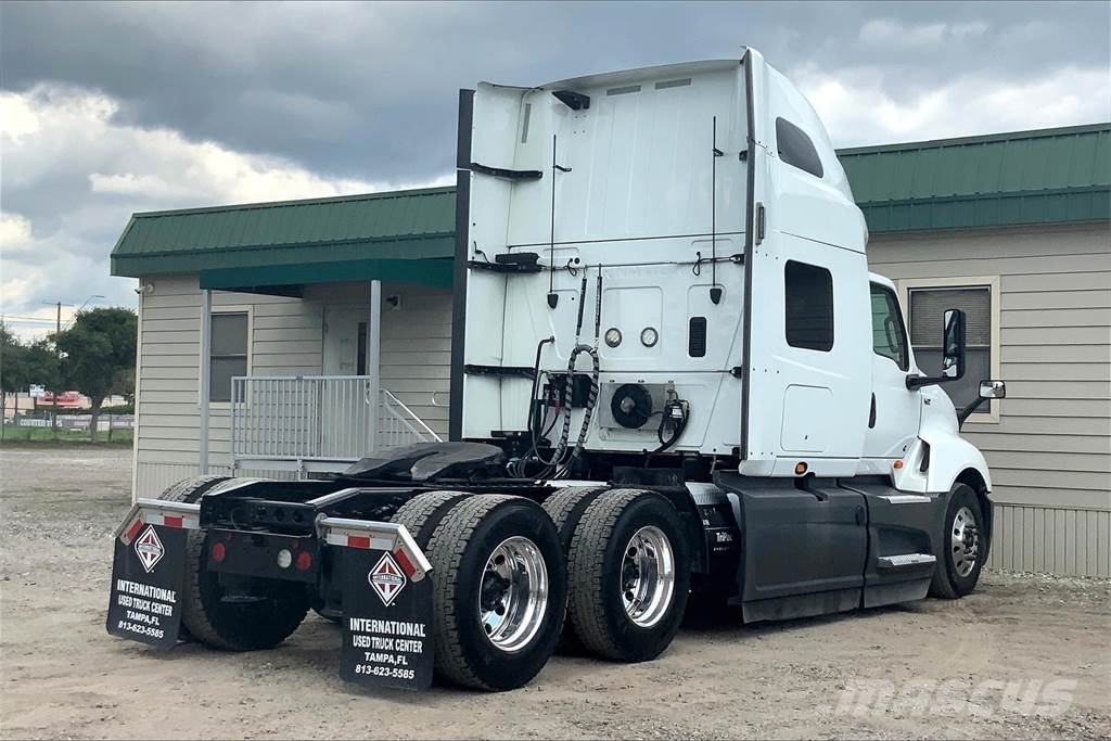 International LT625 6x4 Prime Movers