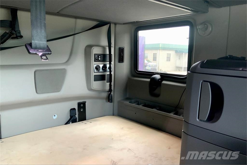 International LT625 6x4 Prime Movers