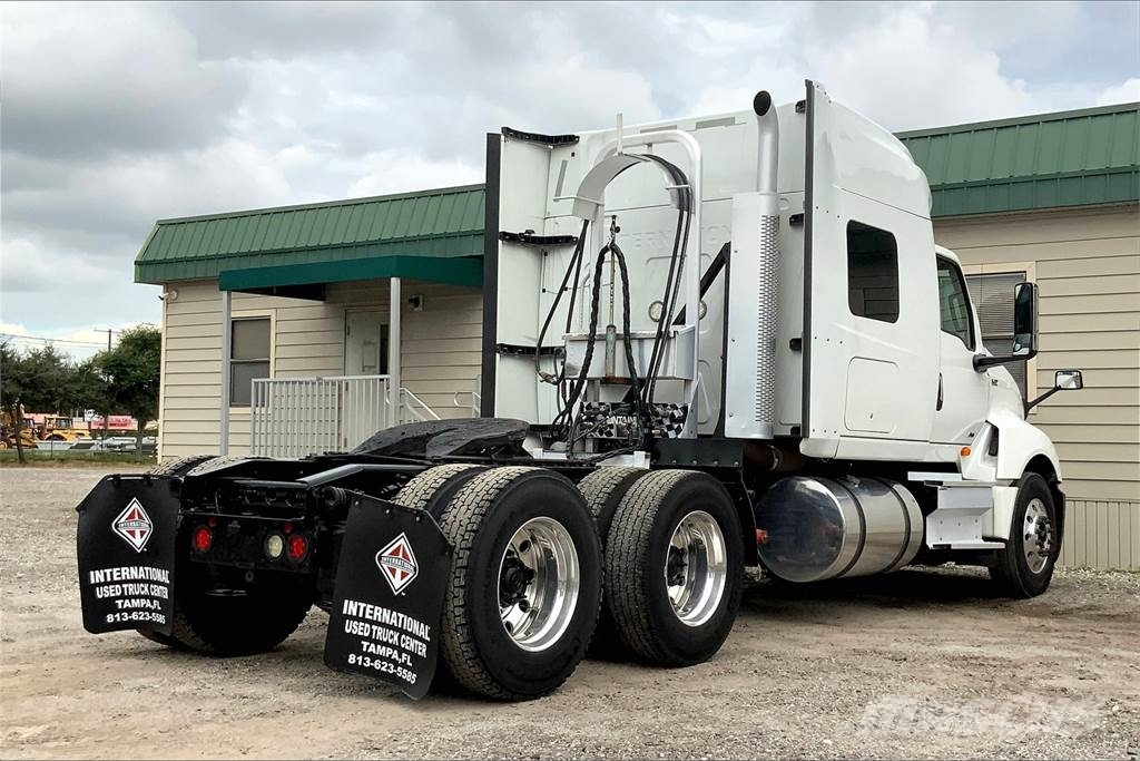 International LT625 6x4 Prime Movers