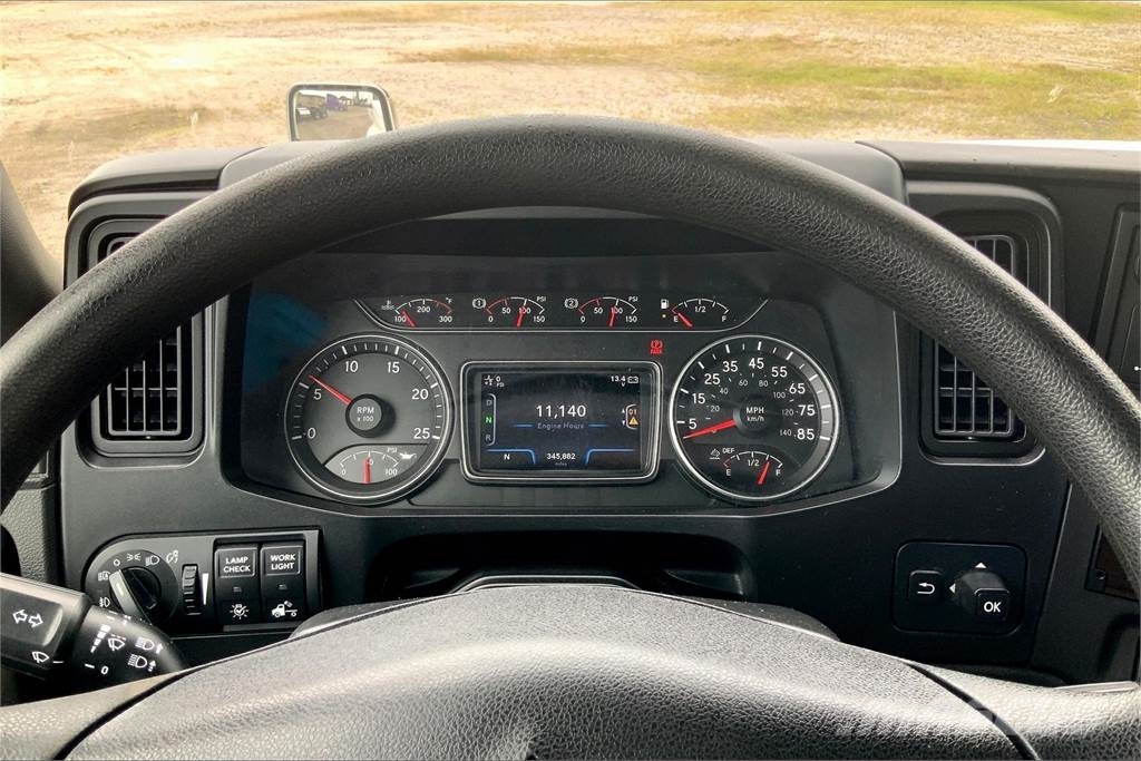 International LT625 6x4 Prime Movers