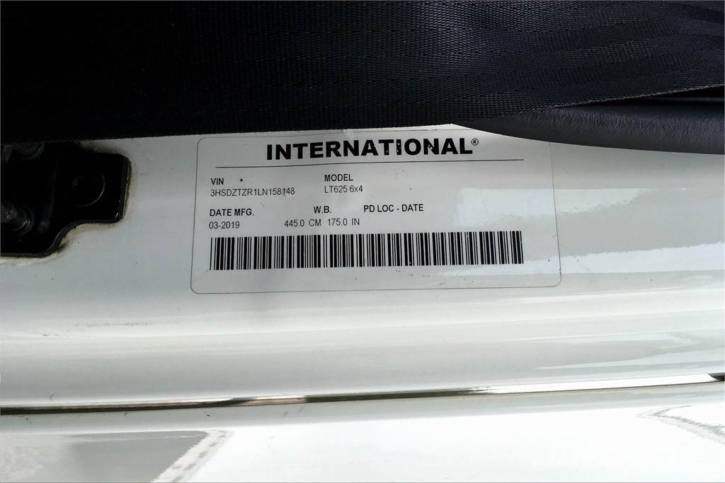 International LT625 6x4 Τράκτορες
