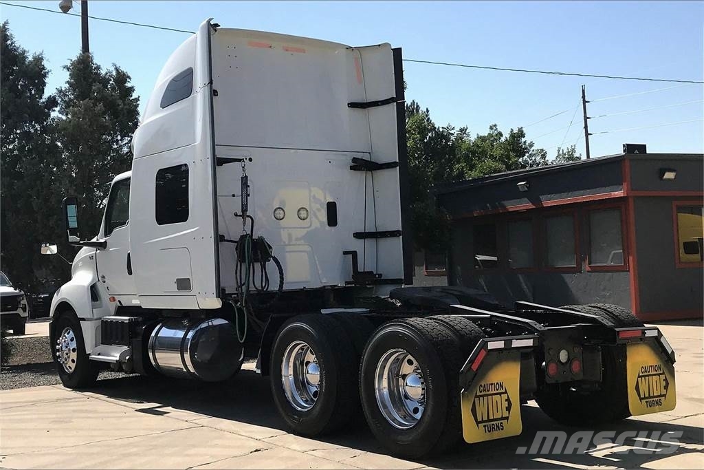 International LT625 6x4 Vetopöytäautot
