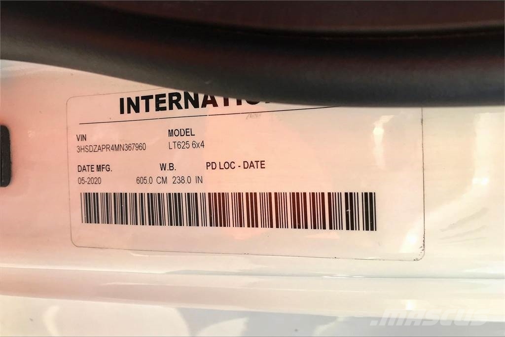 International LT625 6x4 Vetopöytäautot