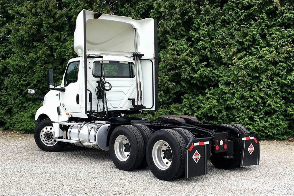 International LT625 6x4 Prime Movers