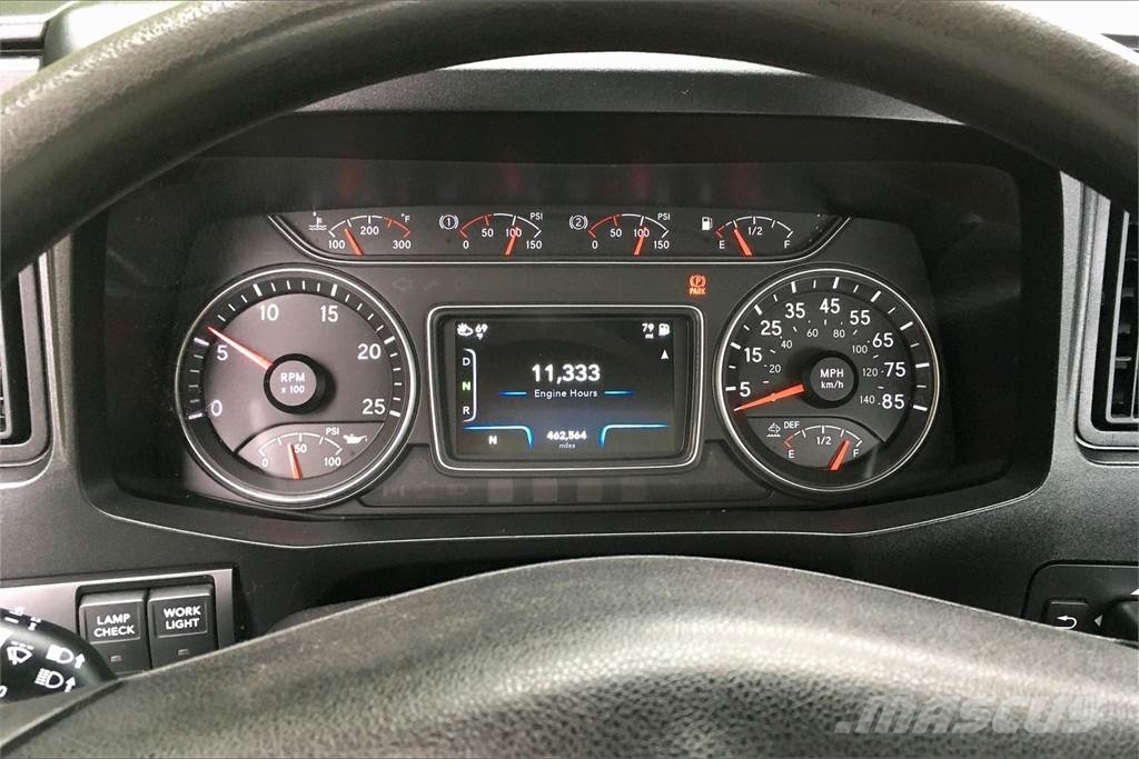 International LT625 6x4 Prime Movers