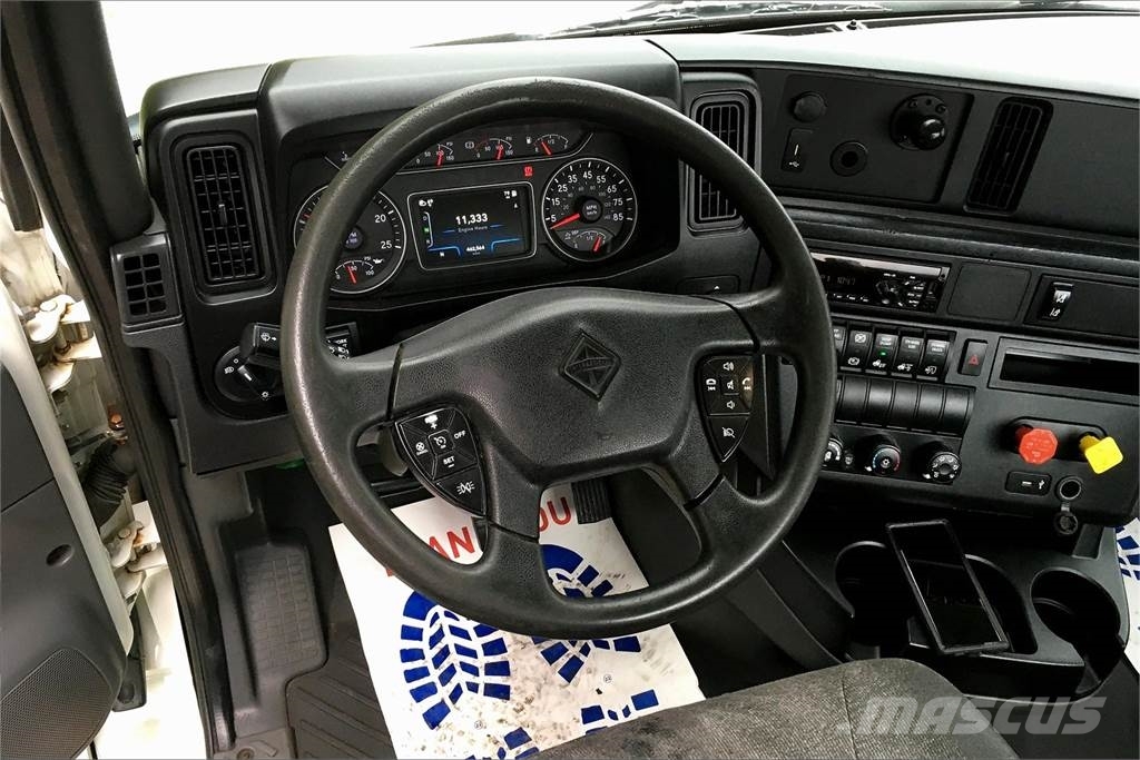 International LT625 6x4 Prime Movers