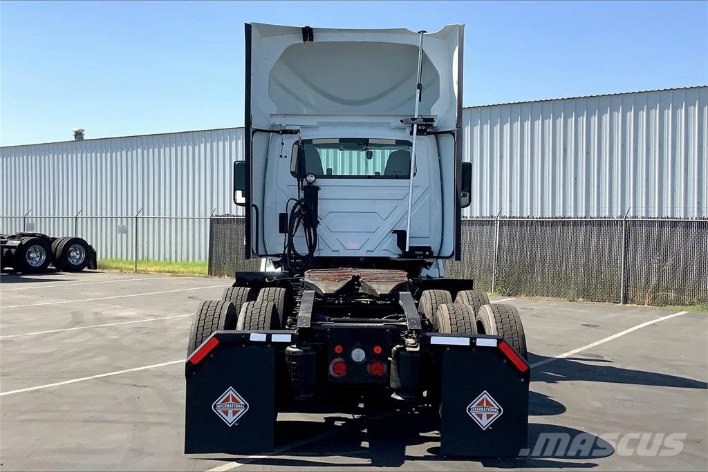 International LT625 6x4 Prime Movers
