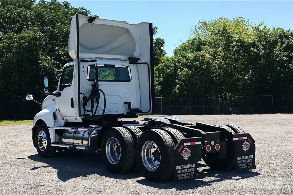 International LT625 6x4 Prime Movers