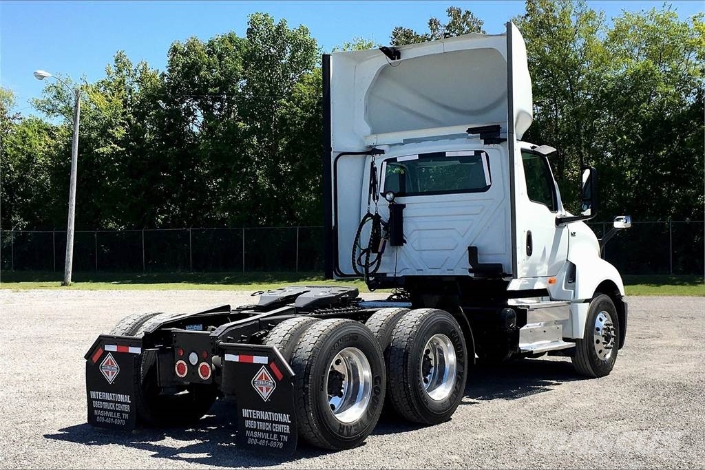 International LT625 6x4 Prime Movers