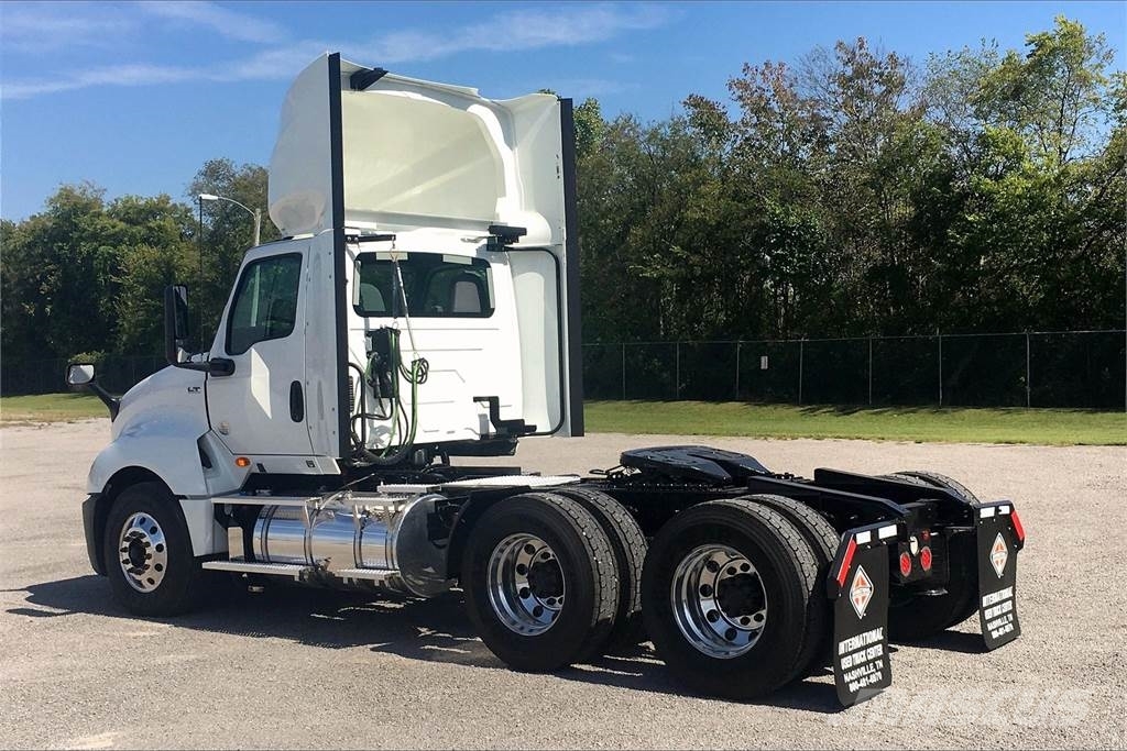 International LT625 6x4 Prime Movers
