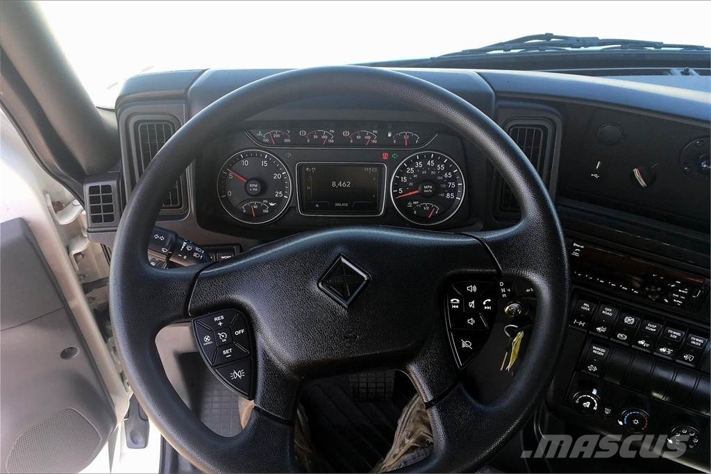 International LT625 6x4 Prime Movers