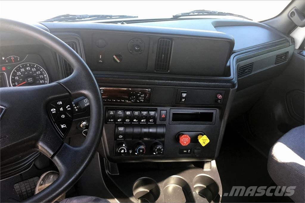 International LT625 6x4 Prime Movers
